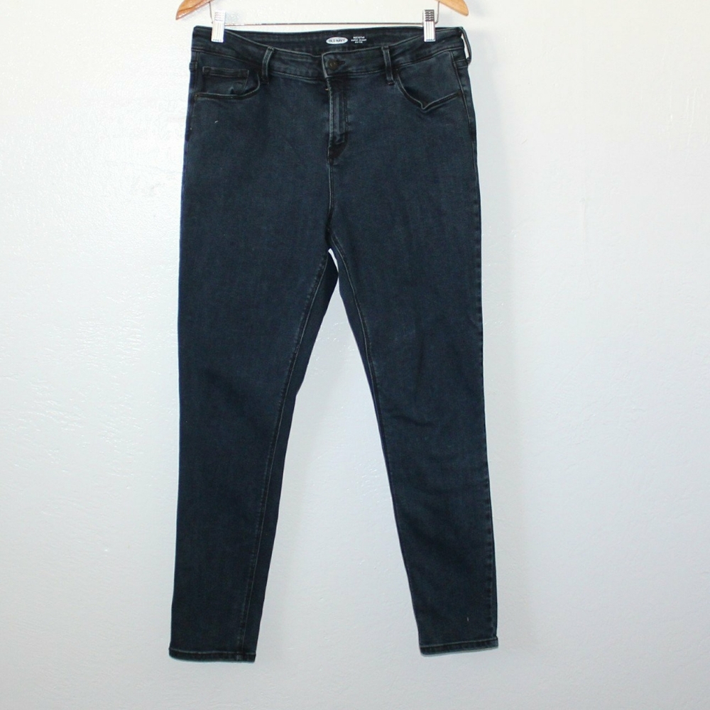 Old Navy Rockstar Super Skinny Midrise Jeans